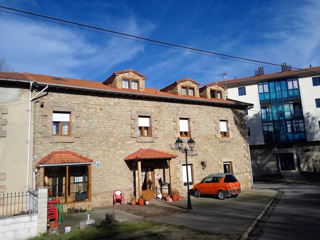 Hotel Rural La Piedra Arija Bagian luar foto